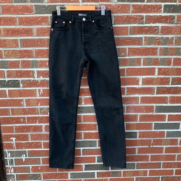 ❌SOLD❌ Zara Black Straight Fit High Rise 100% Cotton Button fly Closure Jeans - Picture 3 of 11
